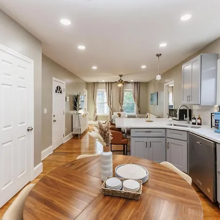 Apartment In-unit Laundry Your Family And Friends Space