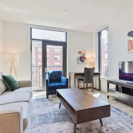 Gorgeous With Kitchen With Gym Boston