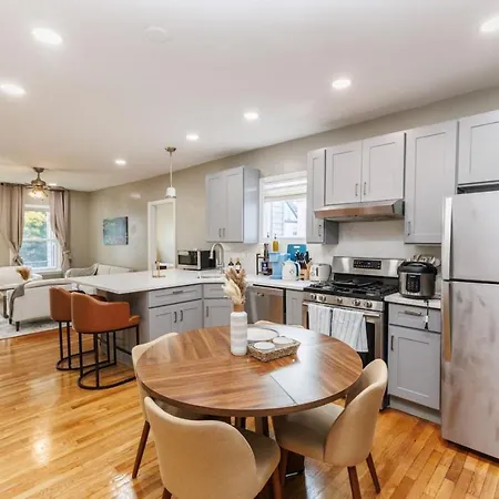 Apartment In-unit Laundry Your Family And Friends Space *