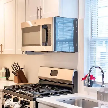 Stylish 4br Boston, Pet-friendly Near Savin Hill, I-93 & Red Line 30-1