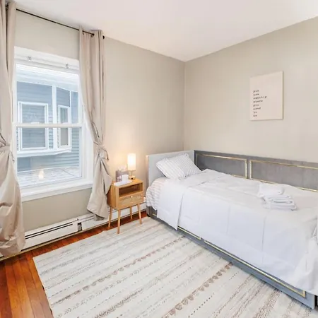 In-unit Laundry Your Family And Friends Space *