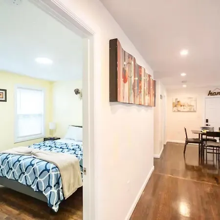 Stylish 4br Boston, Pet-friendly Near Savin Hill, I-93 & Red Line 30-1 Apartment *