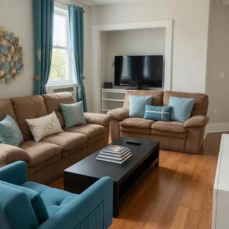 Spacious 4br Near Subway, Sleeps 8per Easy Access To Downtown Apartment *