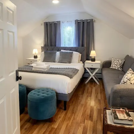 Spacious 4br Near Subway, Sleeps 8per Easy Access To Downtown * Boston