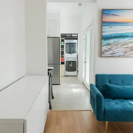 Apartment Spacious 4br Near Subway, Sleeps 8per Easy Access To Downtown Boston