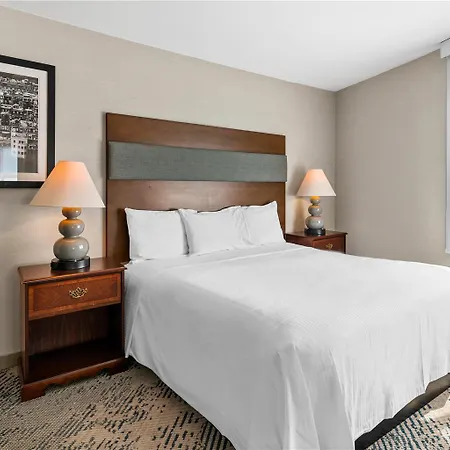 Hotel Roundhouse 3*