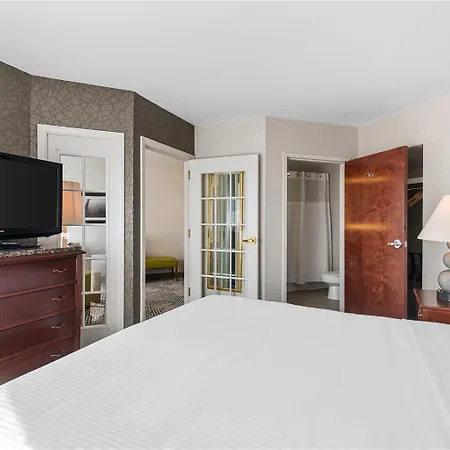 Hotel Roundhouse Boston