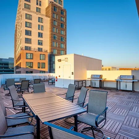 Landing - Rooftop Deck, Near Mbta *
