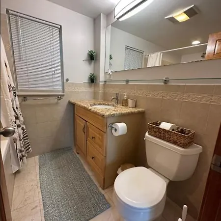 Homestay -no16- Extra Spacious In A House - 10 Min To Line T Station & College - Centrally Located At Brighton Boston
