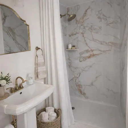 Sullivan Heritage 1847 - Queen Private Bathroom In A Private Guest house