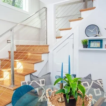Cozy Duplex Near T Holiday home