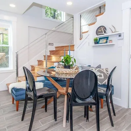 Cozy Duplex Near T Holiday home Boston