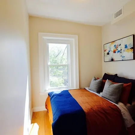 Stylish Comfortable Luxury Near T Holiday home *