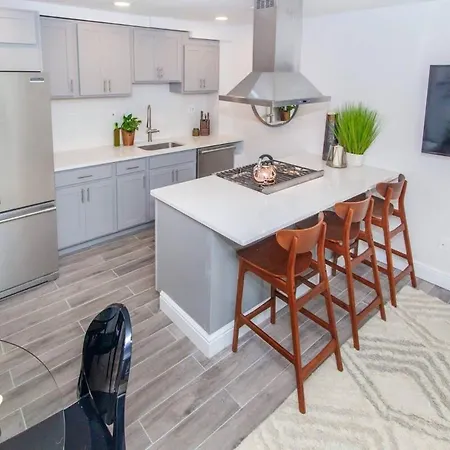 Holiday home Cozy Duplex Near T Boston