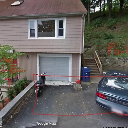 -no16- Extra Spacious In A House - 10 Min To Line T Station & College - Centrally Located At Brighton Homestay *