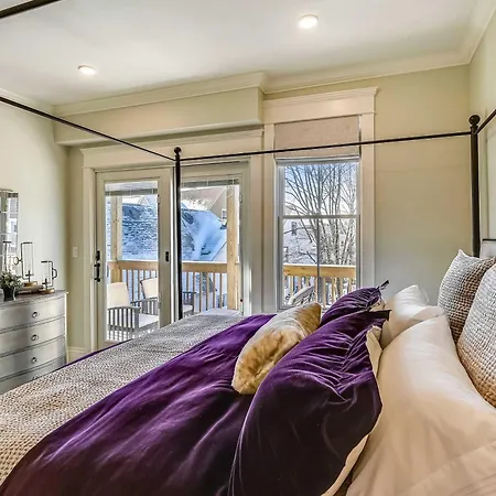 Cozy Near T Boston