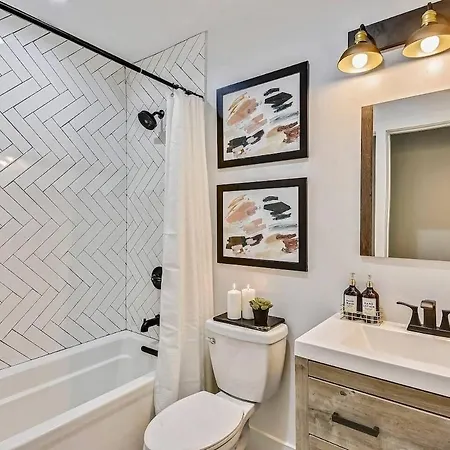 Luxe Near T