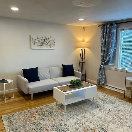 Homestay -no16- Extra Spacious In A House - 10 Min To Line T Station & College - Centrally Located At Brighton