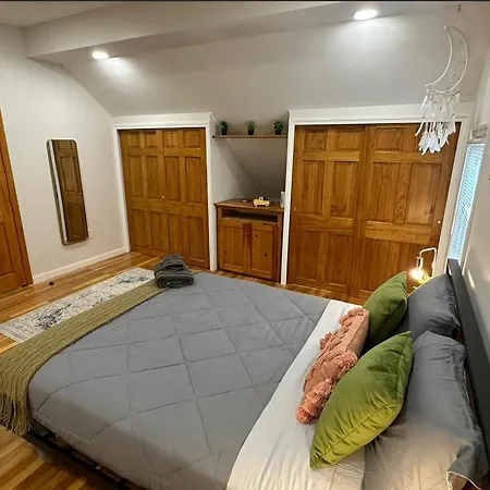 -no17- Comfy Private In A House - Walking Distance To College And Line T Station - Centrally Located At Brighton * Boston