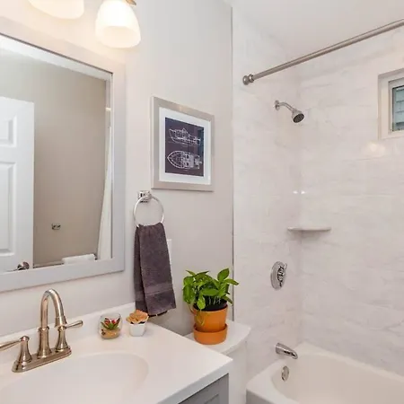 Bright & Spacious Near T Boston