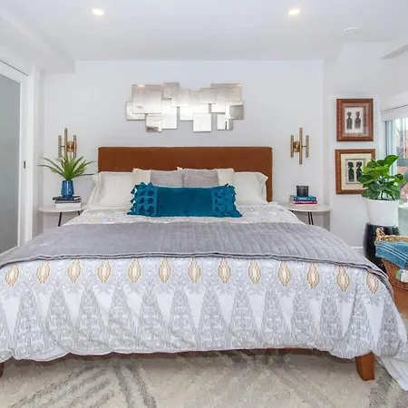 Holiday home Cozy Duplex Near T Boston
