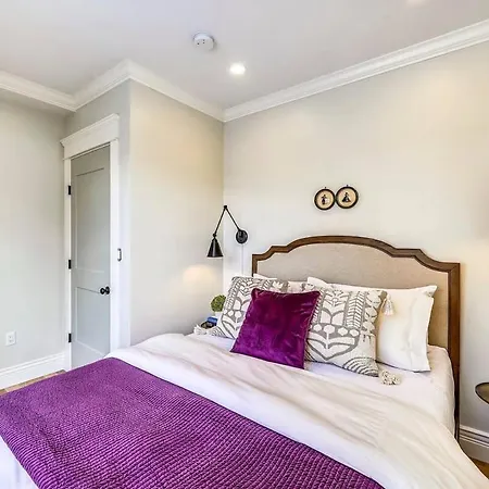 Holiday home Cozy Near T Boston