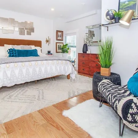 Cozy Duplex Near T Holiday home Boston