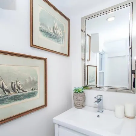 Cozy Duplex Near T Holiday home Boston
