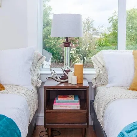 Cozy Duplex Near T Holiday home Boston