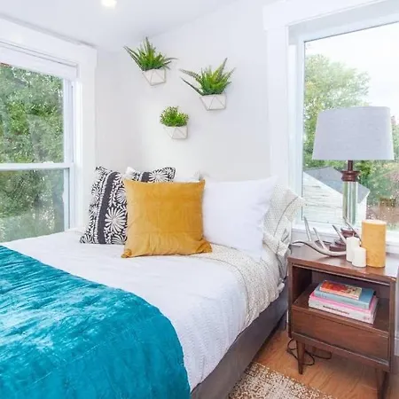 Cozy Duplex Near T Holiday home Boston