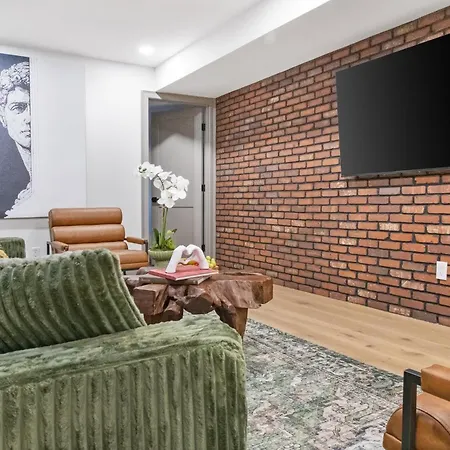 Apartment North End 2-story Penthouse | Prime Location