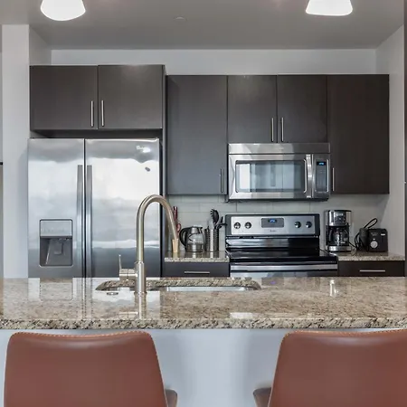 Modern Heart Of Seaport Apartment *