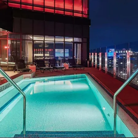 Apartment Luxury Seaport Rooftop & Pool Boston