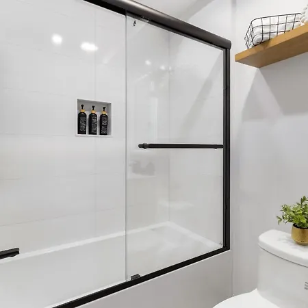 North End 2-story Penthouse | Prime Location Apartment *