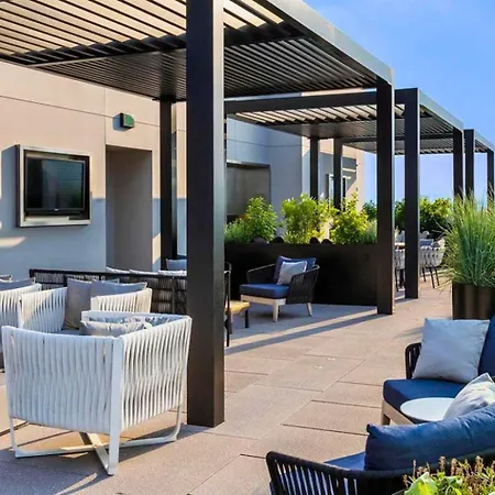 Apartment Luxury Seaport Rooftop & Pool