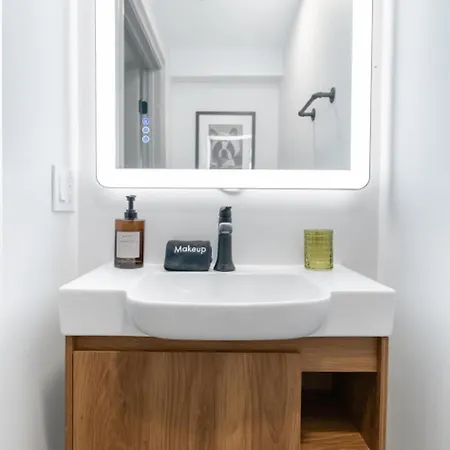 Apartment North End 2-story Penthouse | Prime Location *