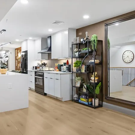 North End 2-story Penthouse | Prime Location Apartment *