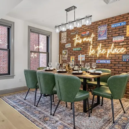 North End 2-story Penthouse | Prime Location Apartment *