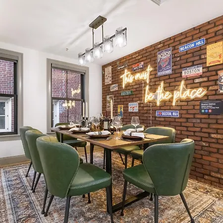 North End 2-story Penthouse | Prime Location Apartment *