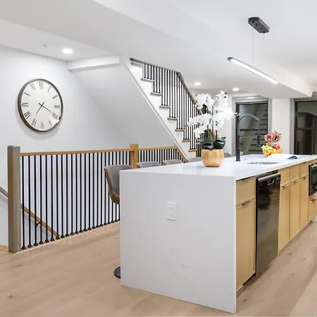 North End 2-story Penthouse | Prime Location *
