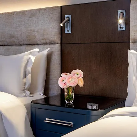 Intercontinental By Ihg 5*