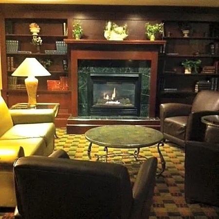Hotel Ramada By Wyndham Boston