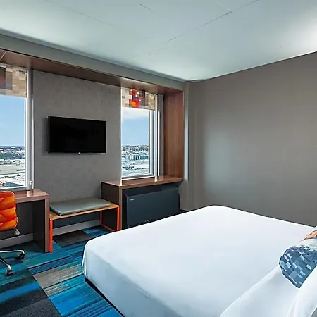 Aloft By Marriott Seaport District Hotel