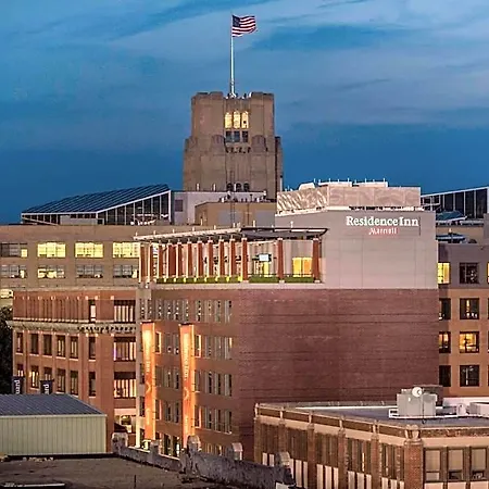 By Marriott Back Bay/fenway