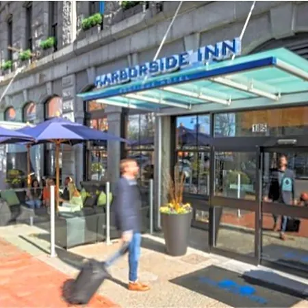 Harborside Hotel