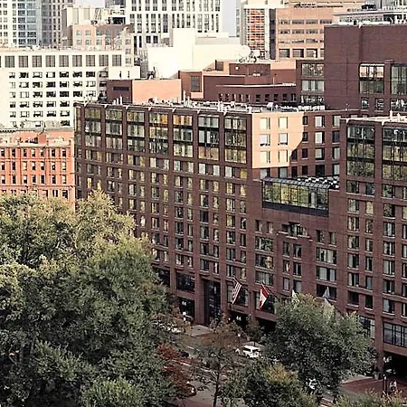Four Seasons Hotel 5*