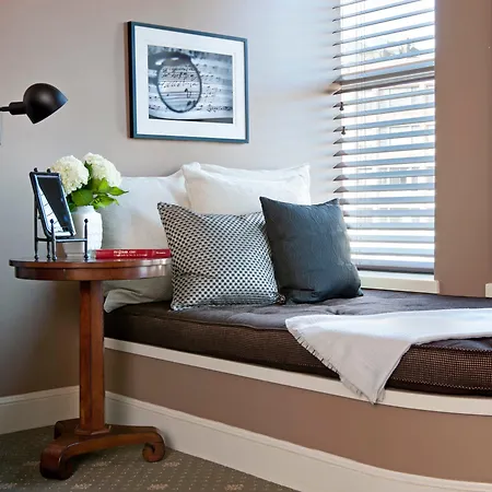 Hotel Commonwealth 5*