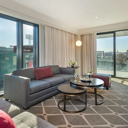 Hotel Commonwealth 5*
