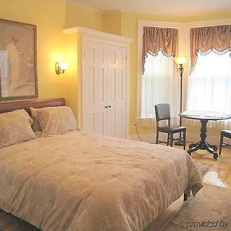 Back Bay Suites Apartment Boston