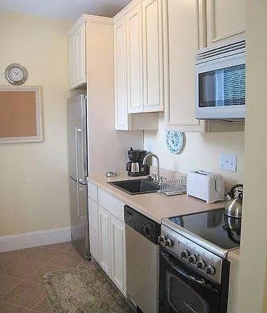 Apartment Back Bay Suites